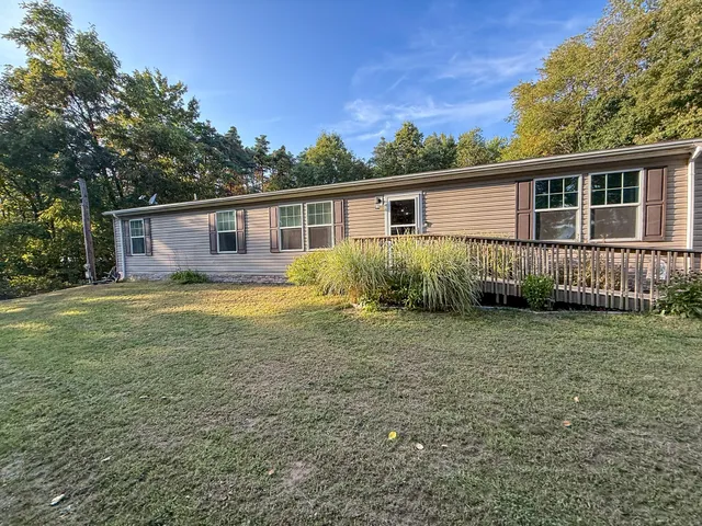 $299,900 | 6453 18 Mile Road Northeast, Cedar Springs, MI 49319