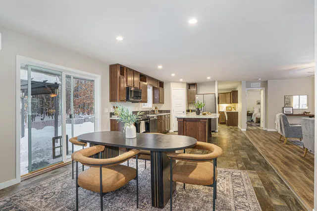 $299,900 | 6453 18 Mile Road Northeast, Cedar Springs, MI 49319