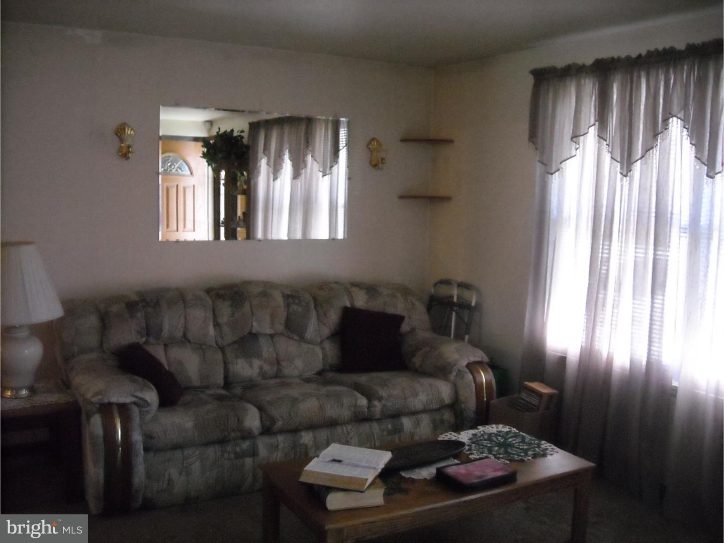 126 West Elbon Road Brookhaven, PA 19015 - Photo 5 of 11 Living Room