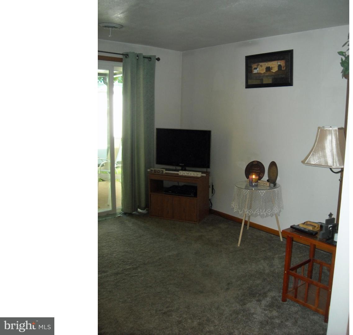 126 West Elbon Road Brookhaven, PA 19015 - Photo 7 of 11 Family Room