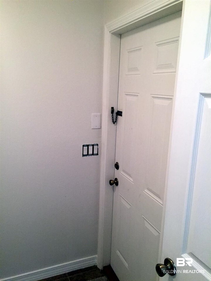 1900 South Bay Street Foley, AL 36535 - Photo 20 of 40 garage entry/laundry room
