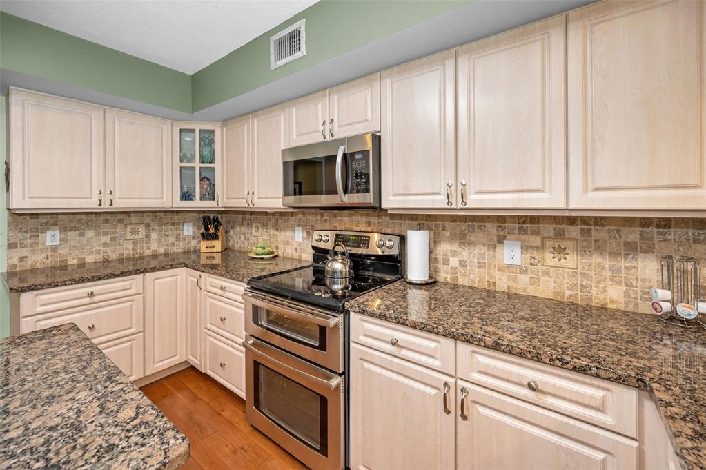 250 Rosery Road Northwest, Unit 218 Largo, FL 33770 - Photo 14 of 46