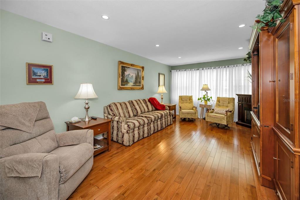 250 Rosery Road Northwest, Unit 218 Largo, FL 33770 - Photo 22 of 46