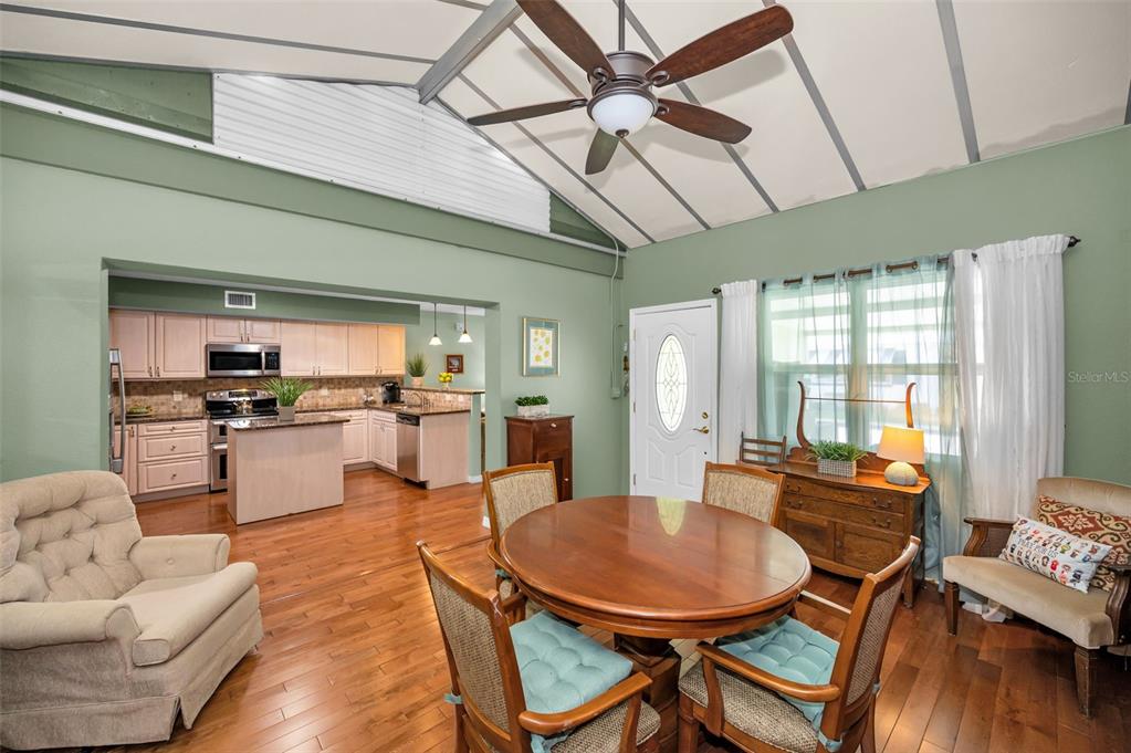 250 Rosery Road Northwest, Unit 218 Largo, FL 33770 - Photo 9 of 46