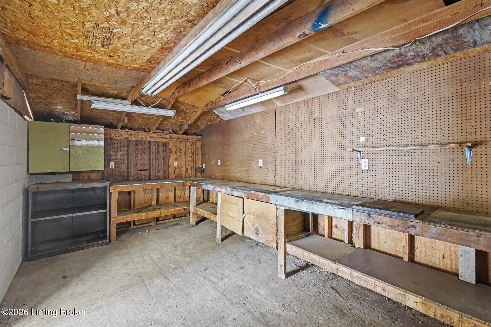 6101 Terry Road Louisville, KY 40258 - Photo 25 of 33 020_file_8507