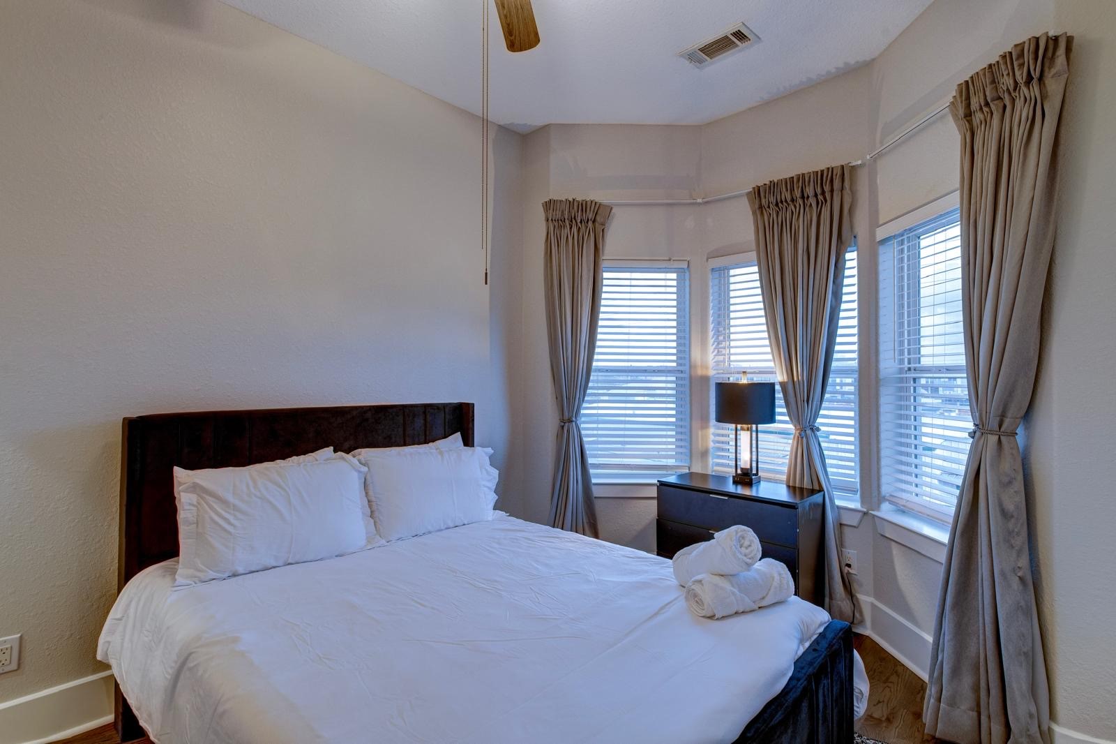 2020 McGowen Street, Unit M Houston, TX 77004 - Photo 16 of 29 secondary room (3rd floor)