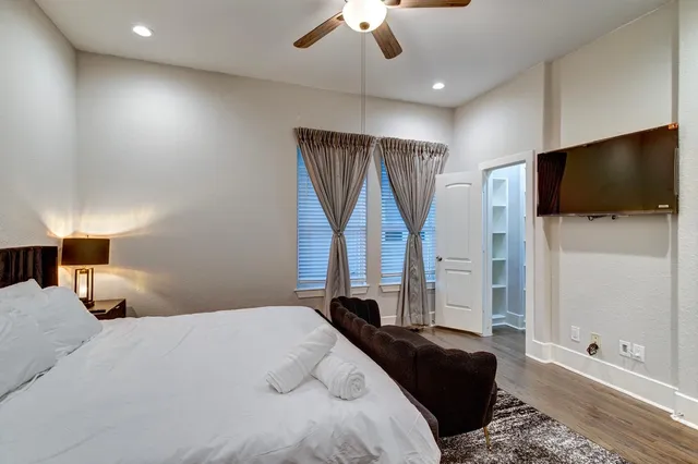 $2,850 | 2020 McGowen Street, Unit M, Houston, TX 77004