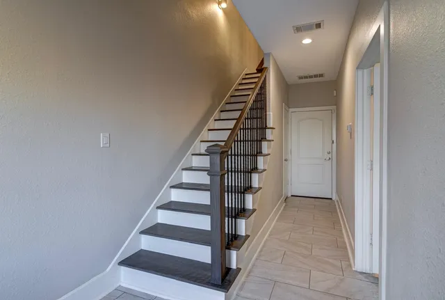 $2,850 | 2020 McGowen Street, Unit M, Houston, TX 77004