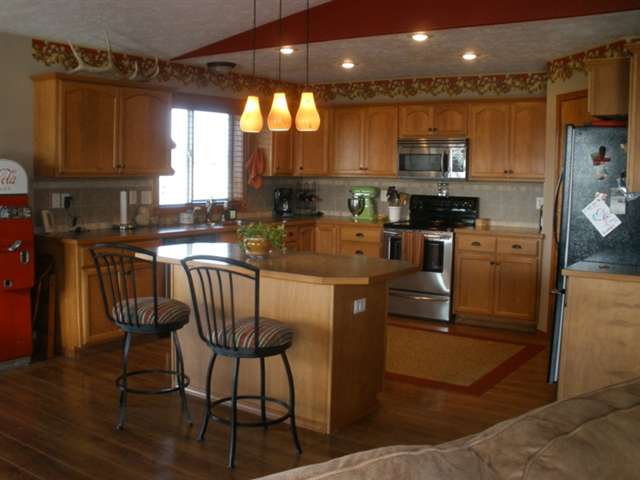 6507 North Vincent Road Newman Lake, WA 99025 - Photo 1 of 8 Gallery Image 1
