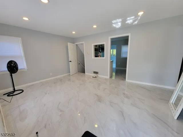 $1,300 | 40 Surrey Lane, Clifton, NJ 07012