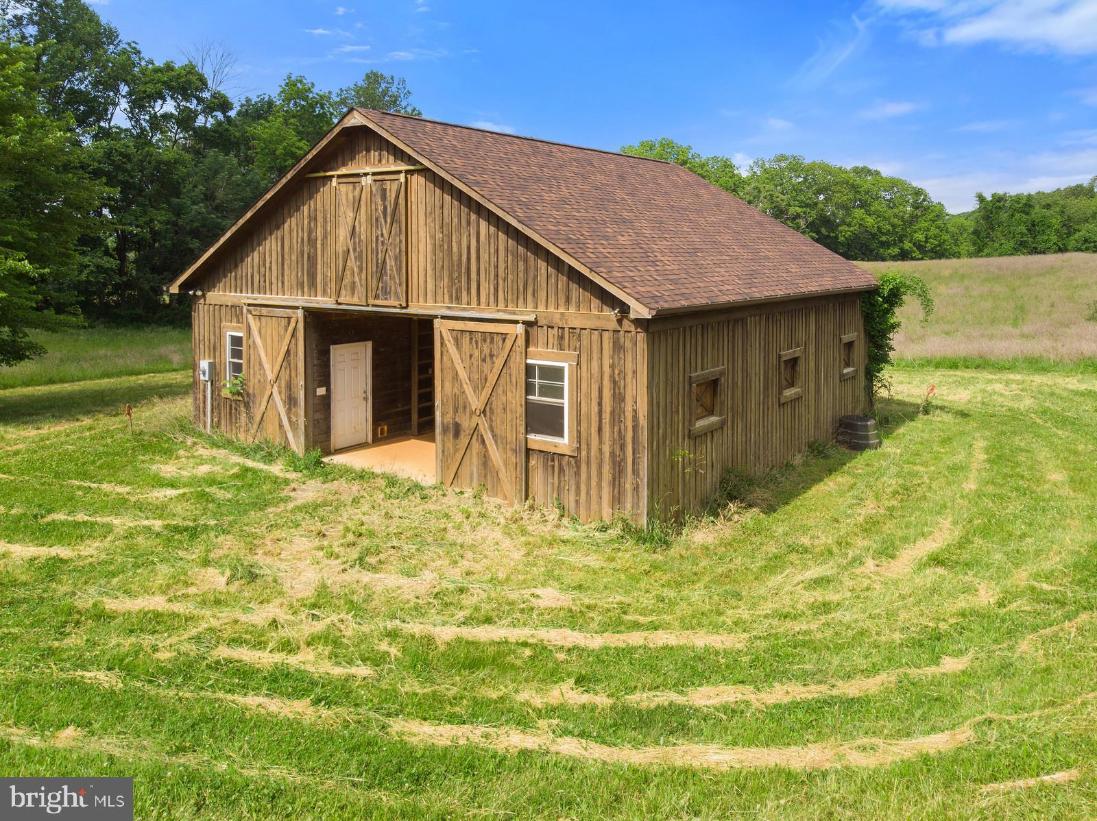 8531 Holtzclaw Road Warrenton, VA 20186 - Photo 11 of 53 Gallery Image 11