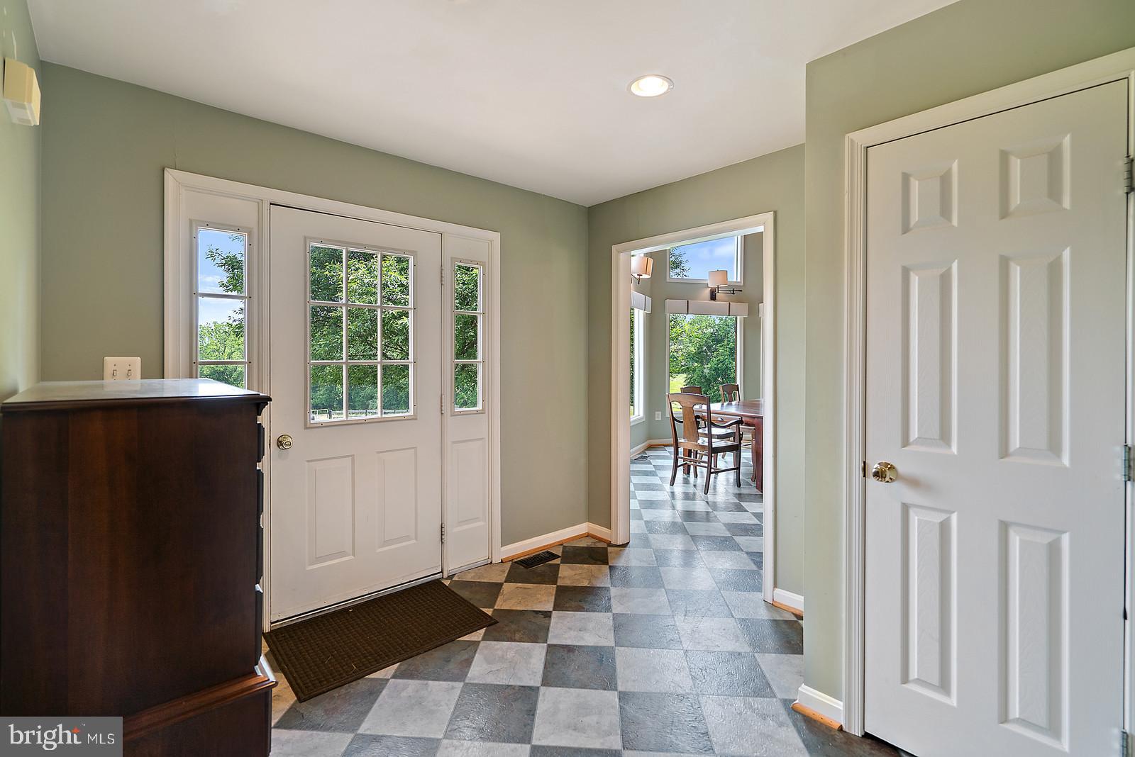 8531 Holtzclaw Road Warrenton, VA 20186 - Photo 14 of 53 Gallery Image 14
