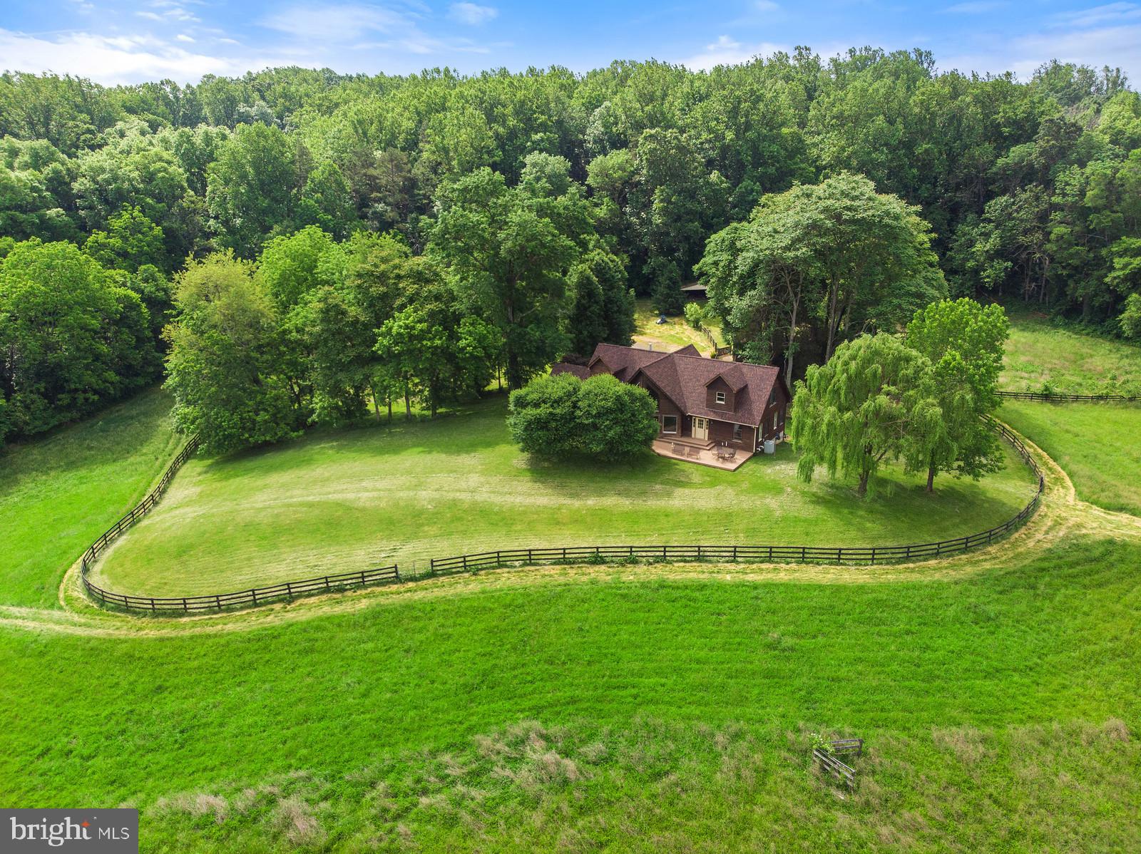 8531 Holtzclaw Road Warrenton, VA 20186 - Photo 5 of 53 Gallery Image 5