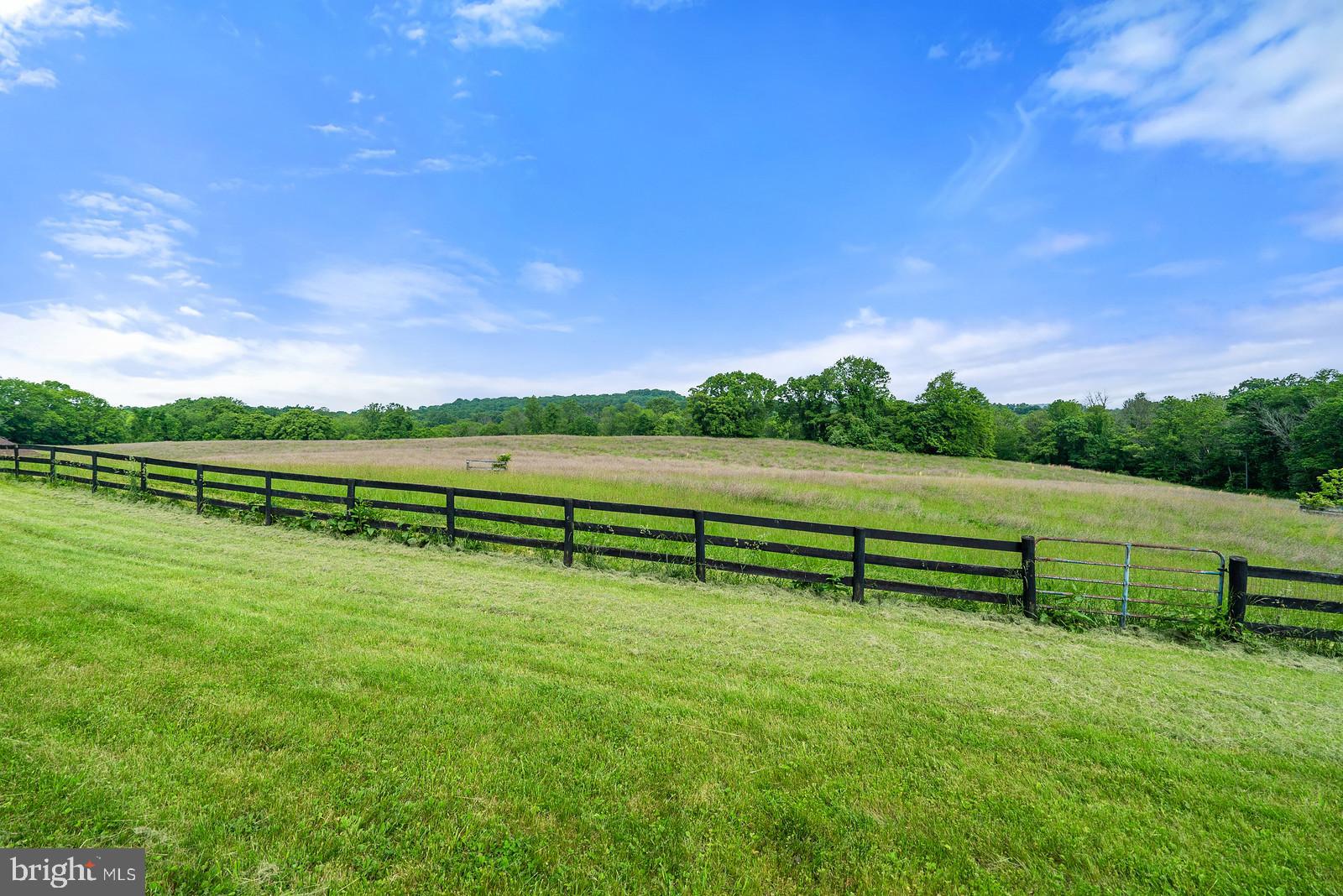 8531 Holtzclaw Road Warrenton, VA 20186 - Photo 8 of 53 Gallery Image 8