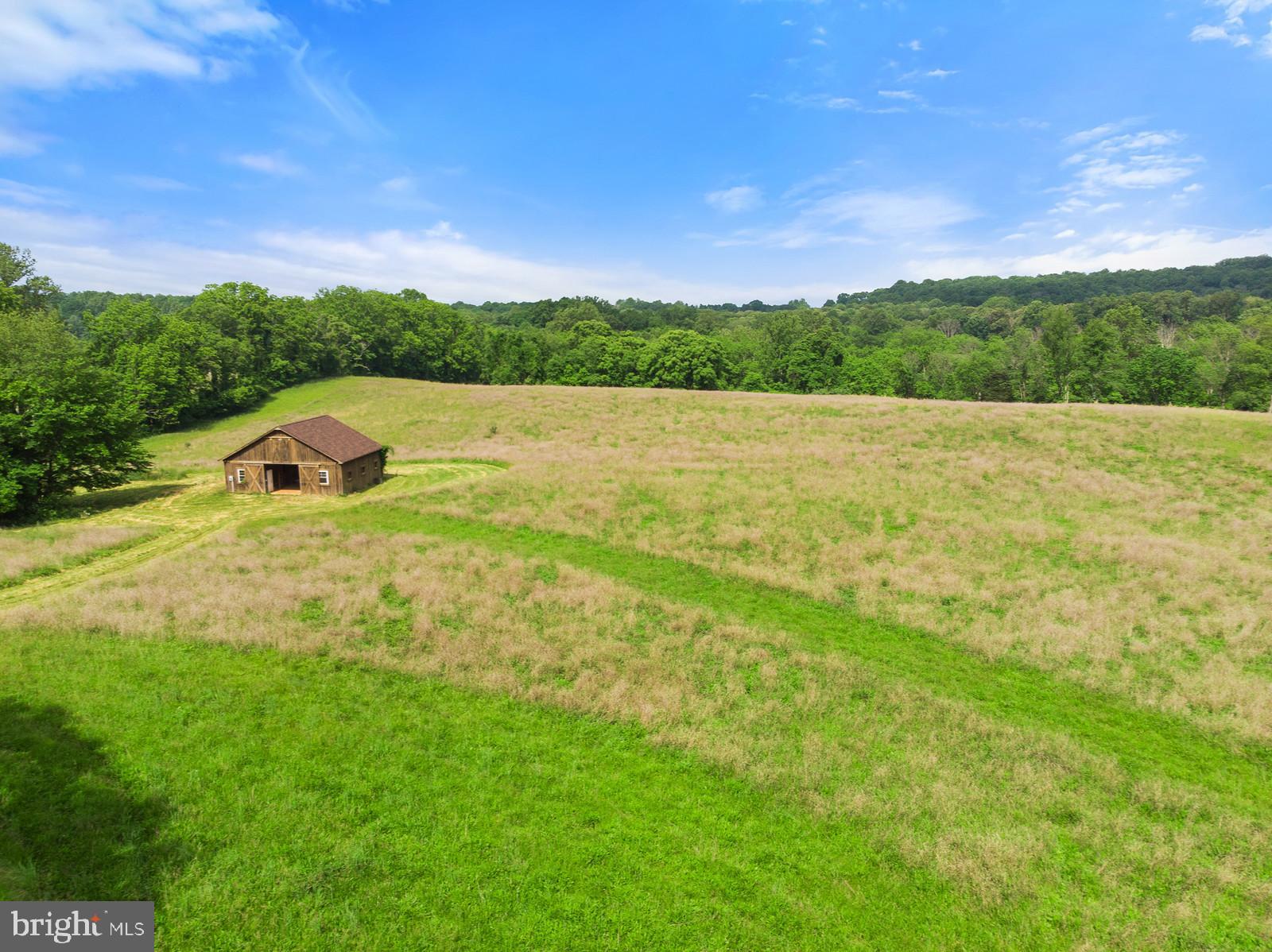 8531 Holtzclaw Road Warrenton, VA 20186 - Photo 10 of 53 Gallery Image 10