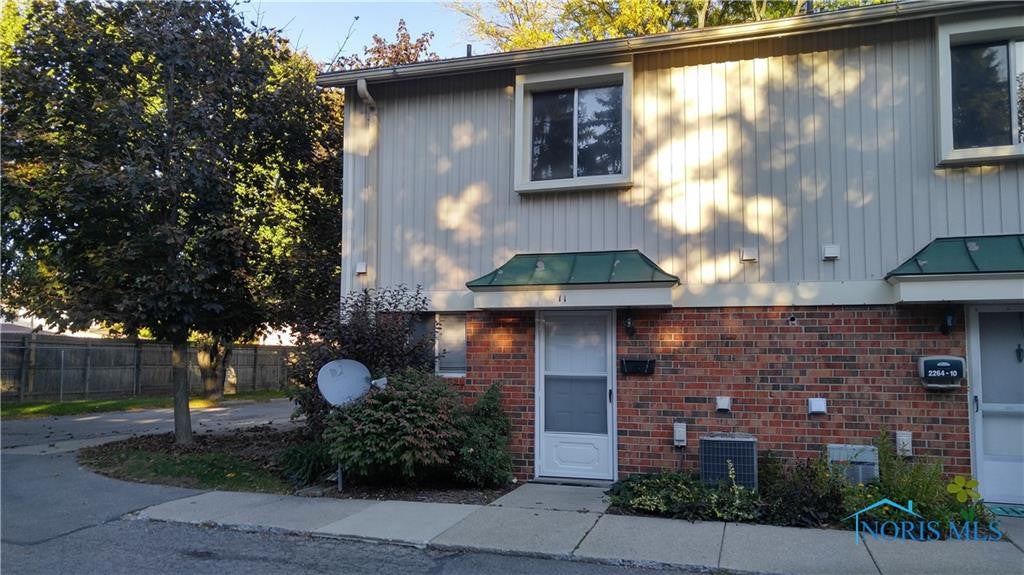 2264 Rockspring Road, Unit 11 Toledo, OH 43614 - Photo 1 of 10 Gallery Image 1