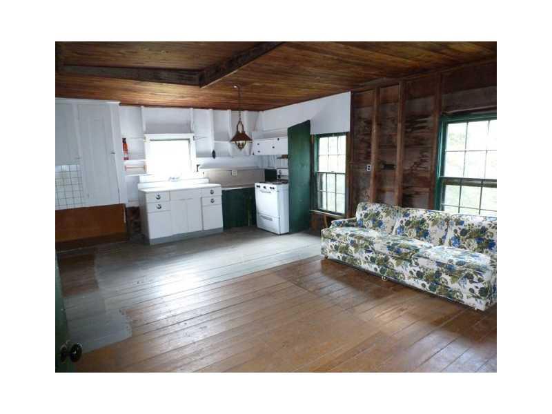 33 Fir Hollow Road Pemaquid, ME 04558 - Photo 29 of 35 Other. Rustic quarters above garage
