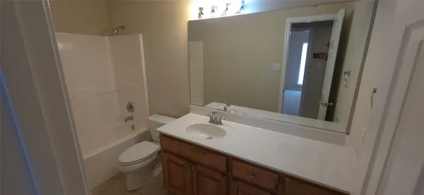 $229,900 | 215 Bridgeview Drive, Onalaska, TX 77360