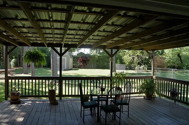 $229,900 | 215 Bridgeview Drive, Onalaska, TX 77360