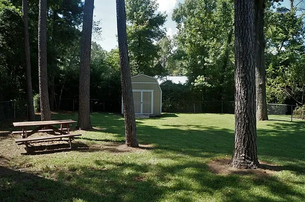 $229,900 | 215 Bridgeview Drive, Onalaska, TX 77360