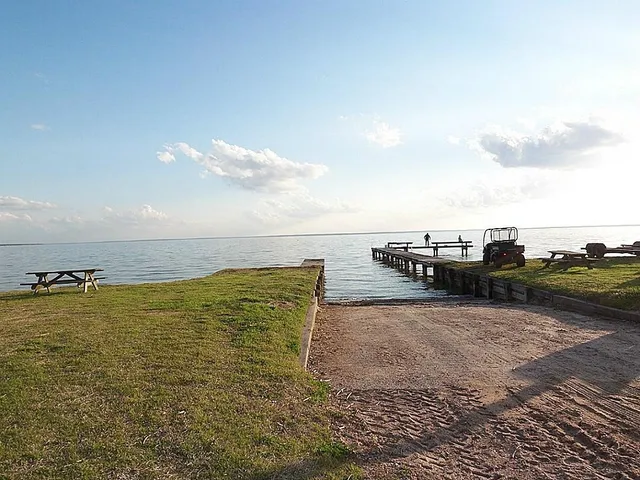 $229,900 | 215 Bridgeview Drive, Onalaska, TX 77360