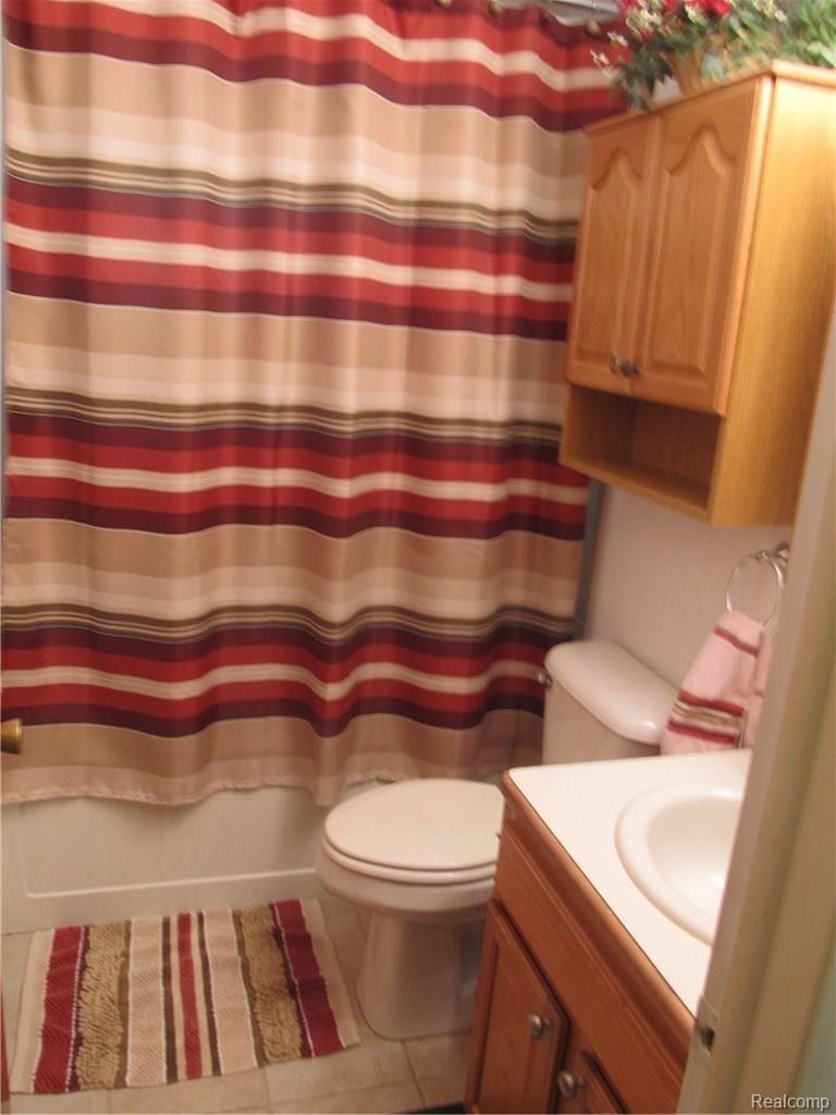 1373 Holmes Road Ypsilanti, MI 48198 - Photo 13 of 25 IMG_9217.JPG