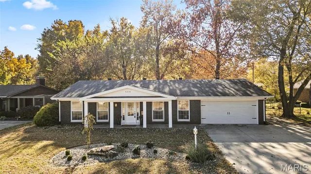$324,900 | 504 Susan Court, O'Fallon, IL 62269