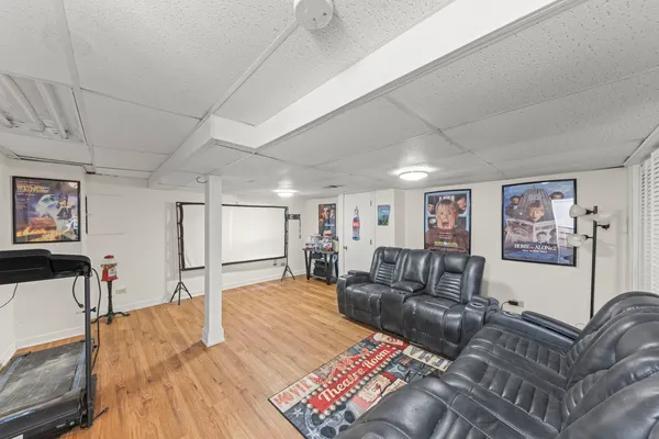 $375,000 | 317 Christine Lane, Hainesville, IL 60030