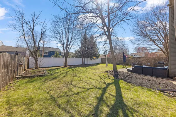 $375,000 | 317 Christine Lane, Hainesville, IL 60030