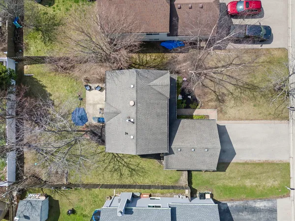 $375,000 | 317 Christine Lane, Hainesville, IL 60030