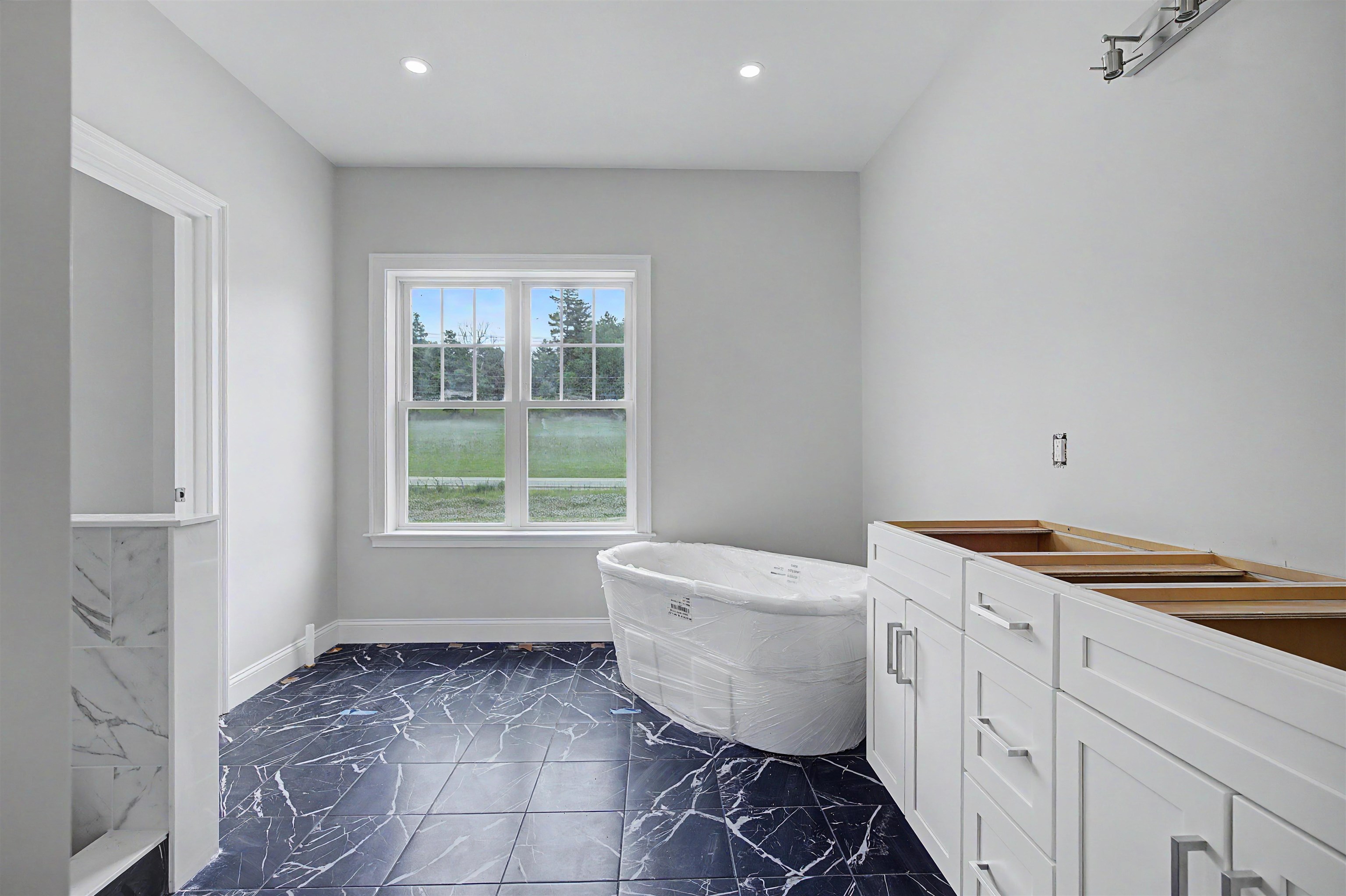 131 Merrimack Street Hooksett, NH 03106 - Photo 5 of 31