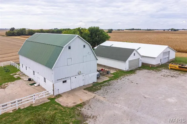 $450,000 | 371 Frey Meadows Road, Pocahontas, IL 62275