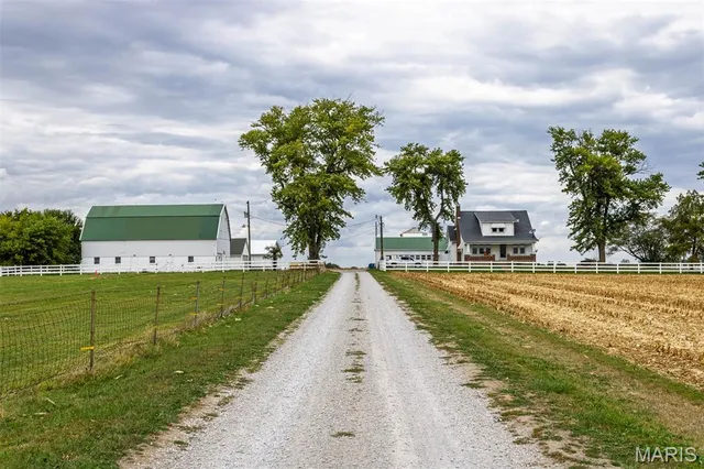 $450,000 | 371 Frey Meadows Road, Pocahontas, IL 62275