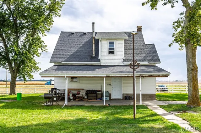 $450,000 | 371 Frey Meadows Road, Pocahontas, IL 62275