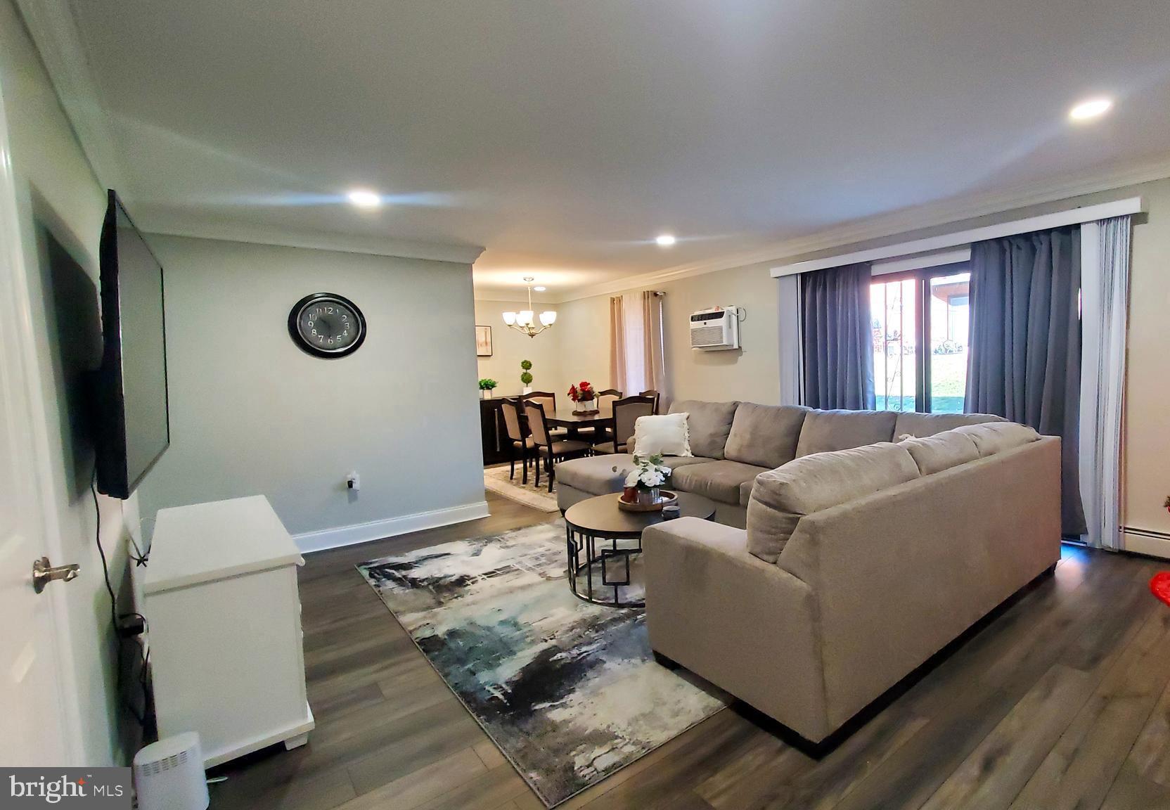 Brand new floors and windows throughout unit