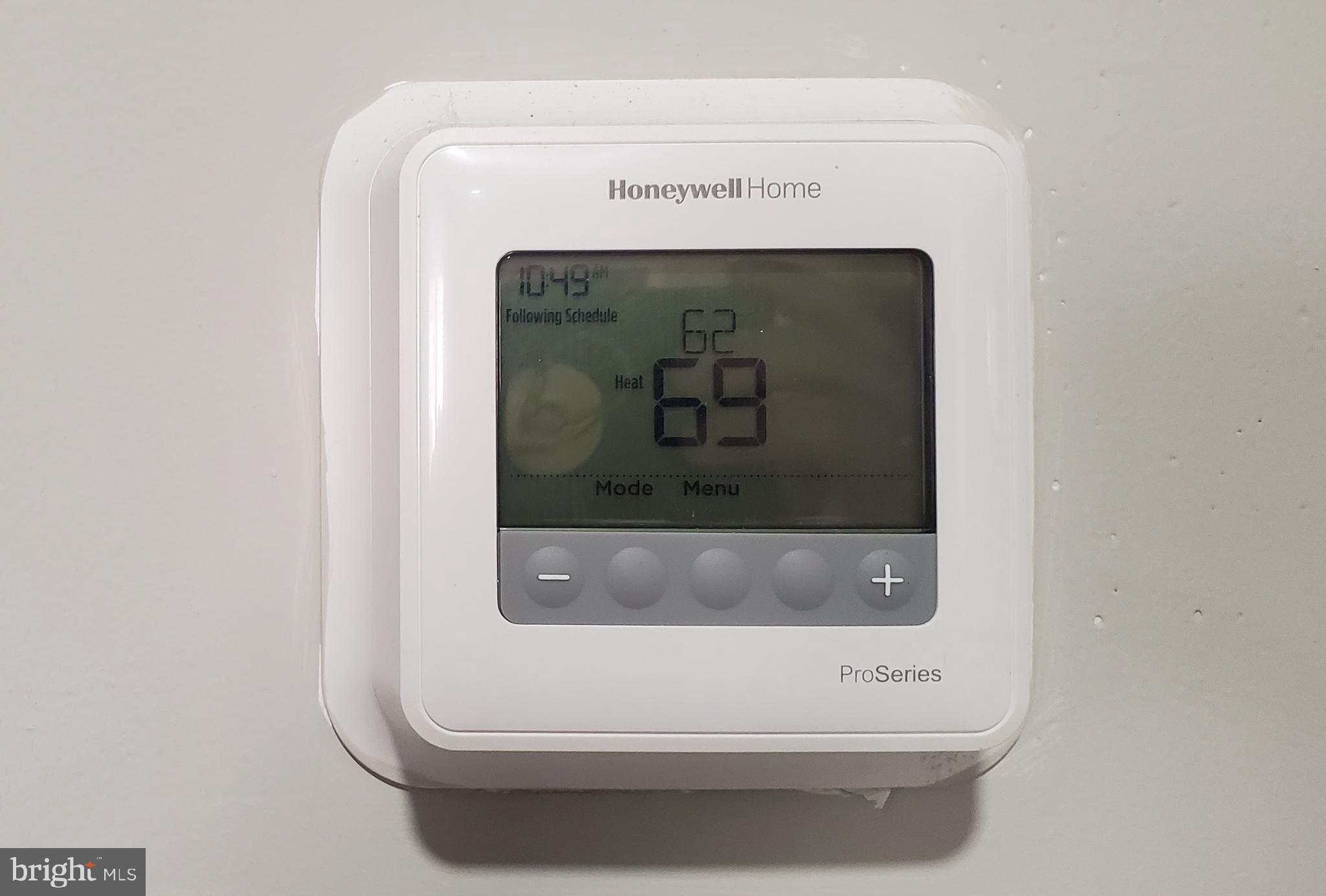 1 Lawrence Road, Unit M1B Broomall, PA 19008 - Photo 9 of 17 Thermostat controls radiator heat