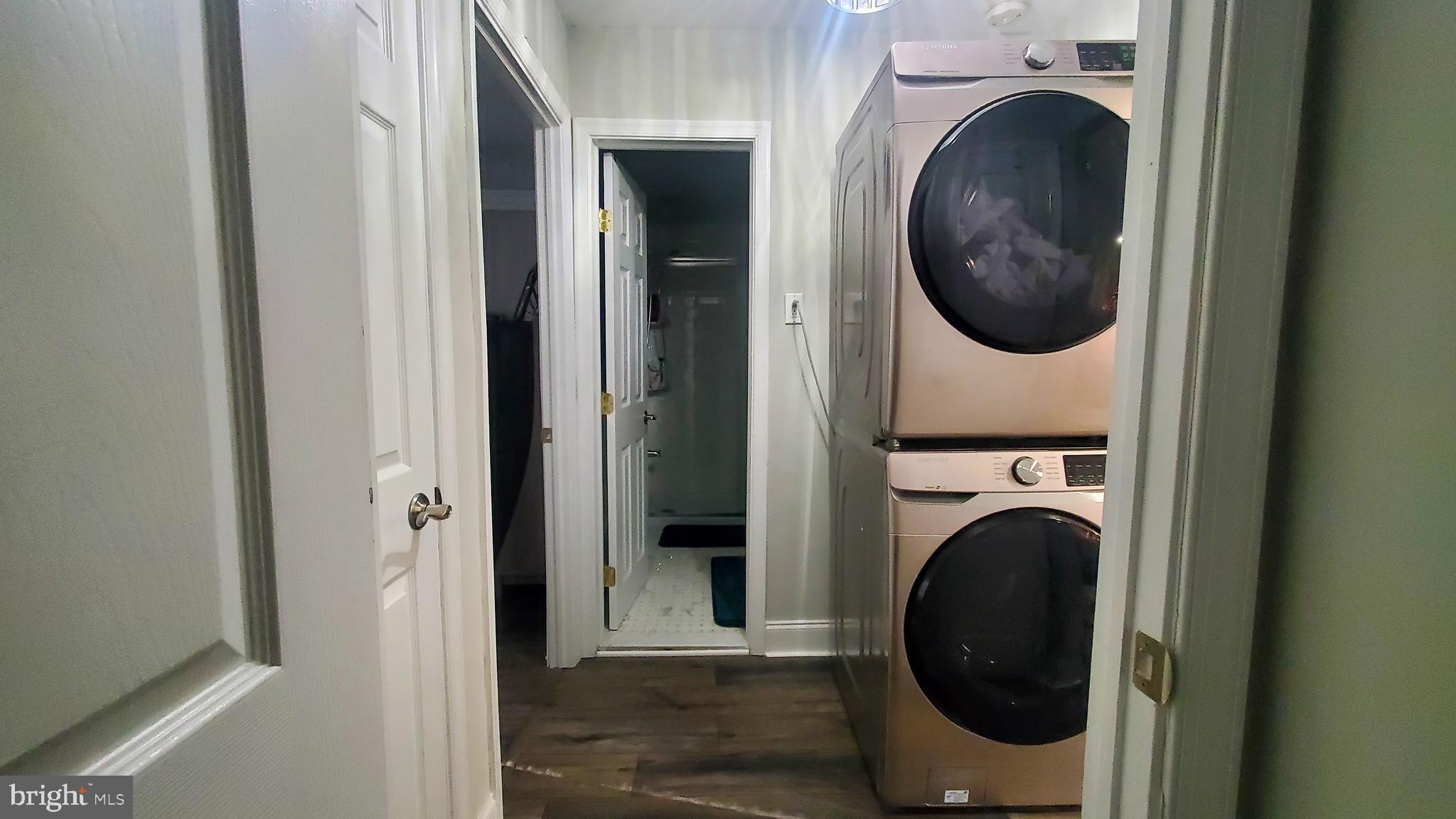 1 Lawrence Road, Unit M1B Broomall, PA 19008 - Photo 10 of 17 Washer and Dryer (not included) hook up in unit