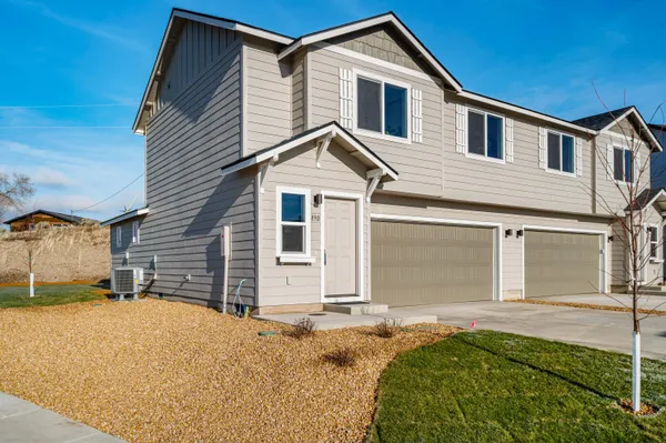 $298,900 | 900 Southeast Starview Avenue, Madras, OR 97741