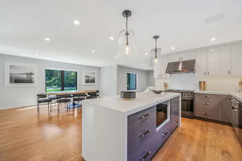 17 Milton Avenue, Sag Harbor, NY 11963