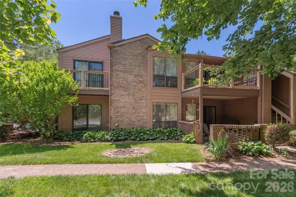 $229,500 | 33 Ravencroft Lane, Unit E33, Asheville, NC 28803