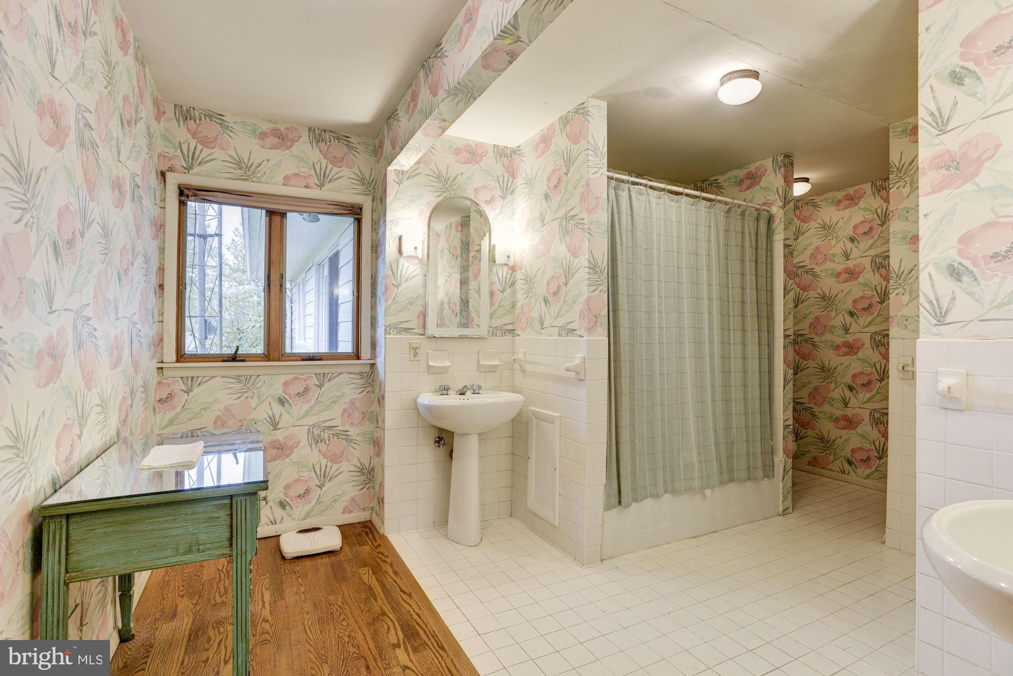 609 Church Road Reisterstown, MD 21136 - Photo 12 of 29 Primary Full Bath