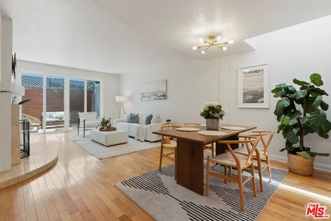 $1,069,000 | 1436 20th Street, Unit 8, Santa Monica, CA 90404