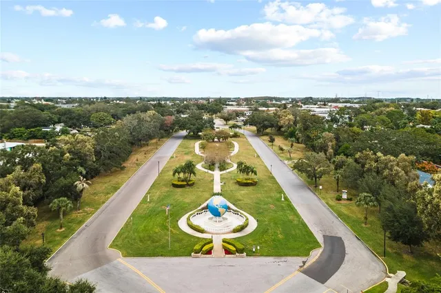 $173,000 | 2416 World Pkwy Boulevard, Unit 26, Clearwater, FL 33763