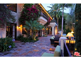 2100 Queensferry Road Los Angeles, CA 90049 - Photo 1 of 38