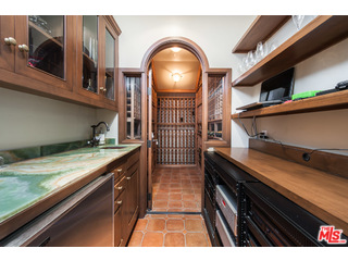 2100 Queensferry Road Los Angeles, CA 90049 - Photo 15 of 38