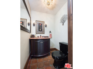 2100 Queensferry Road Los Angeles, CA 90049 - Photo 16 of 38