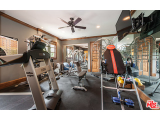 2100 Queensferry Road Los Angeles, CA 90049 - Photo 28 of 38