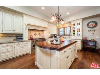 2100 Queensferry Road Los Angeles, CA 90049 - Photo 8 of 38