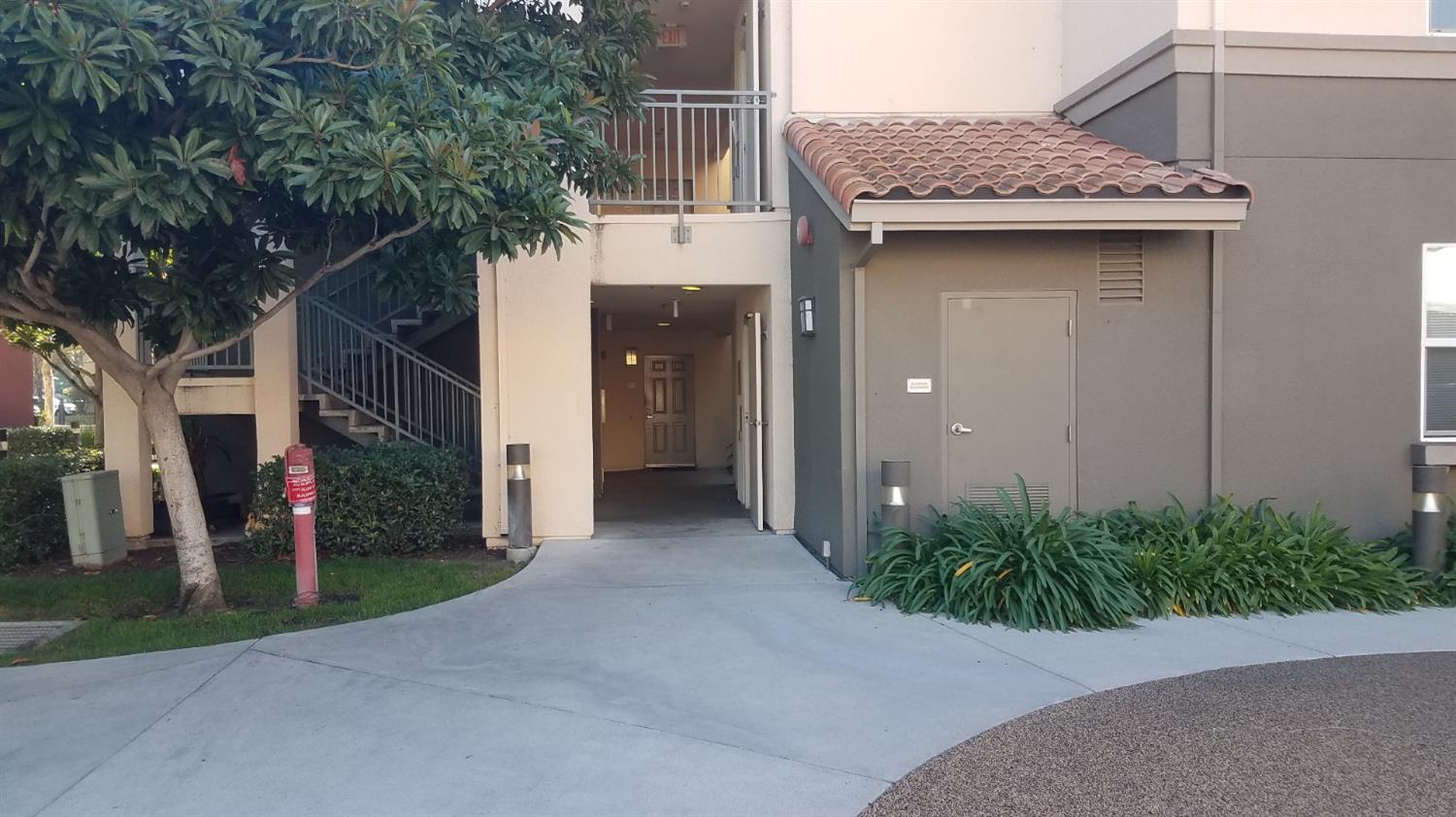 2177 Alum Rock Avenue, Unit 211 San Jose, CA 95116 - Photo 2 of 46 a house with a outdoor space