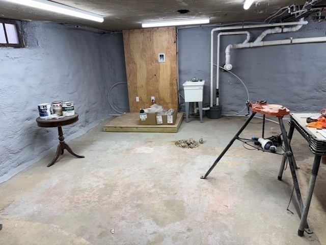 277 Dodge Street, Unit 1 Beverly, MA 01915 - Photo 15 of 17